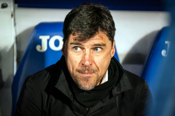 Alexander Medina, entrenador del Granada CF, en un momento del partido en Getafe (LOF)
