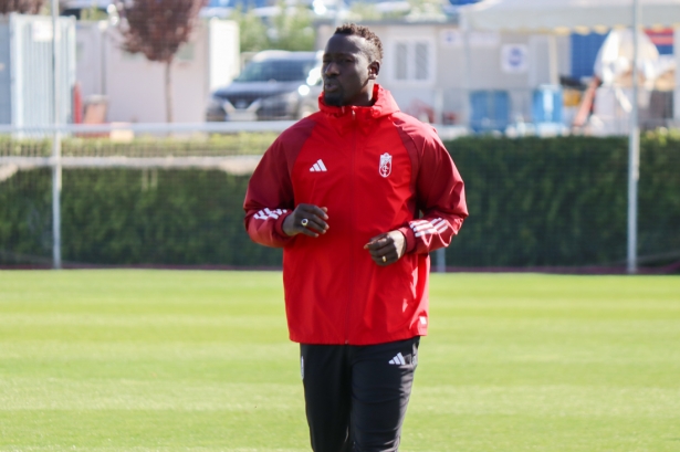 Famara en un entrenamiento de esta temporada con el Granada CF (CRISTIAN FERNÁNDEZ)