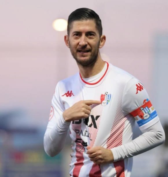 Fran Machado celebra el gol ante el Torreperogil (JOSÉ ANDRÉS FERNÁNDEZ) 