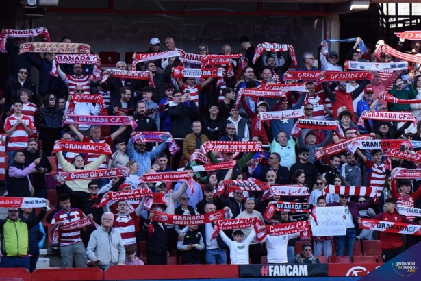 Afición del Granada CF (JOSE M. BALDOMERO)