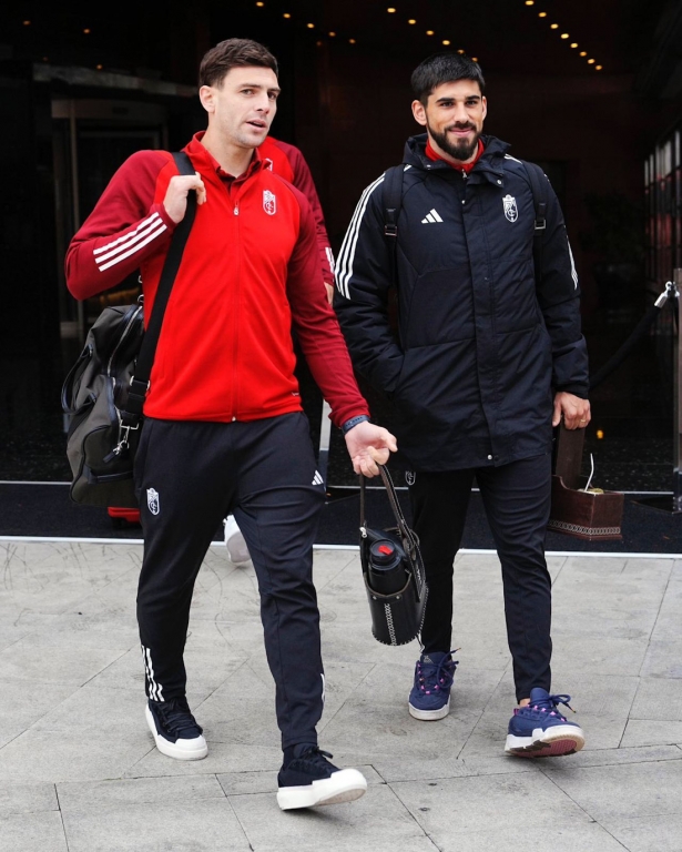 Boyé y Bruno Méndez han viajado, pero no han entrado en la lista de convocados (GRANADA CF)