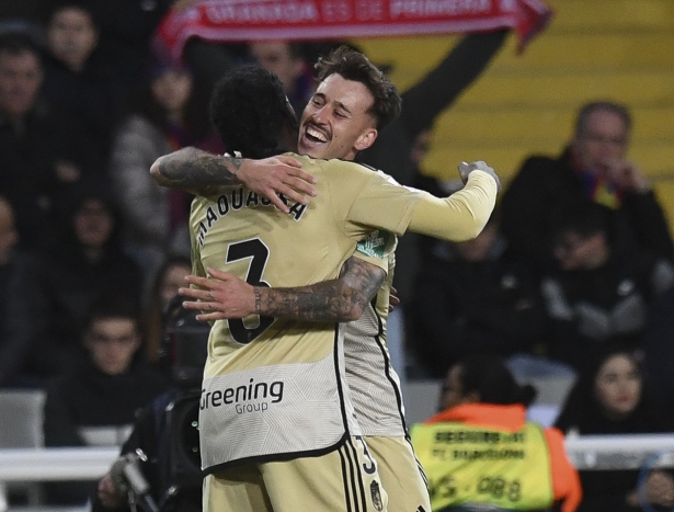 Ricard y Maouassa celebran el primer gol del Granada CF en el partido (LOF)