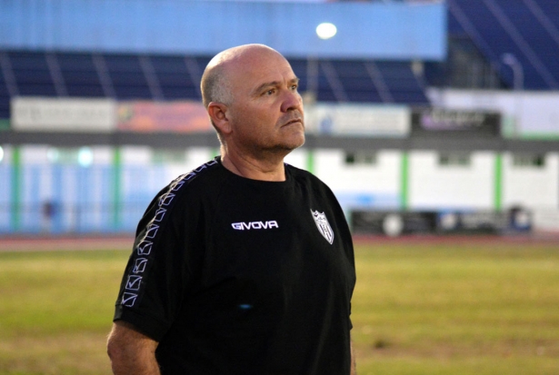 Rl entrenador del Purullena CF, José Antonio `Cheito` Díaz (J. PALMA)