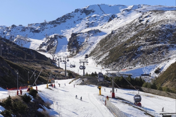 Imagen de la estación de esquí de Sierra Nevada el pasado 4 de febrero (ÁLEX CÁMARA - EUROPA PRESS) 
