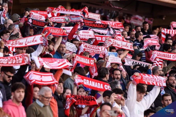 La afición del Granada CF llenará el Nuevo Los Carmenes (JOSÉ M. BALDOMERO)