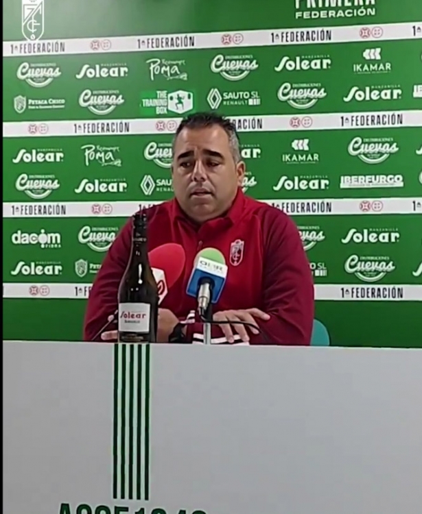 El entrenador del Recreativo Granada, Germán Crespo (GRANADA CF)