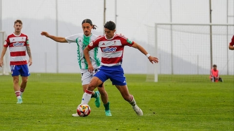 El Recreativo perdió con el Antequera (GRANADA CF)