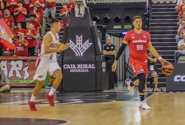 Yiftach Ziv durante un partido de principio de temporada (JOSÉ VELASCO)