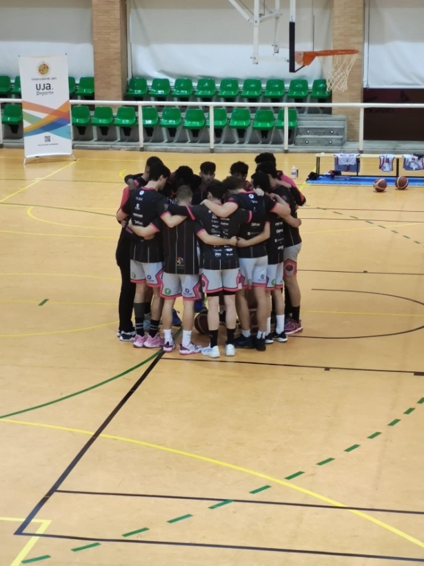 El Hita Plásticos CB Armilla dio la cara ante el líder (ARMILLA BALONCESTO)