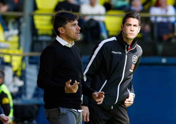Alexander Medina durante el partido del Villarreal (LOF)