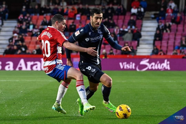 Sergio Ruiz durante el partido ante la Real Sociedad (JOSÉ M. BALDOMERO)