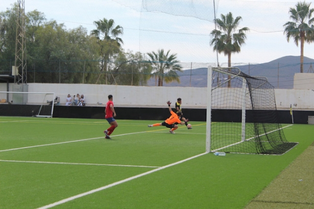 Ocasión del Berja durante el partido (BERJA CF) 