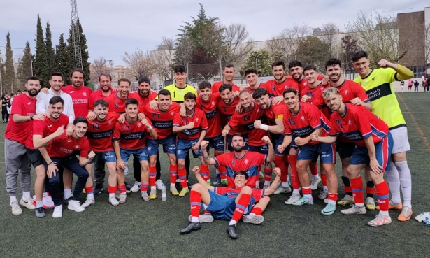 La selección granadina universitaria celebra el triunfo 