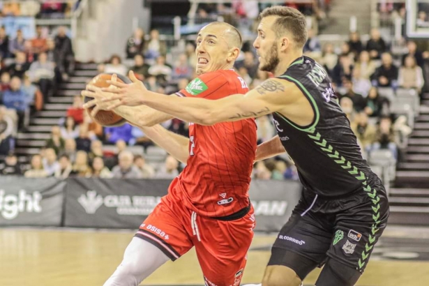 Jonathan Rousselle en el partido ante Surne Bilbao (JOSÉ VELASCO)