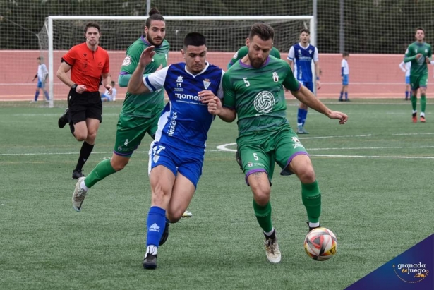 Dani Muñoz marcó el gol de la UD Maracena (JOSÉ M. BALDOMERO/ARCHIVO)