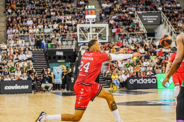 Jacob Wiley en el partido ante Unicaja (JOSÉ VELASCO) 