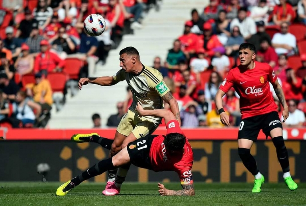 Uzuni en el partido ante el Mallorca (LOF)