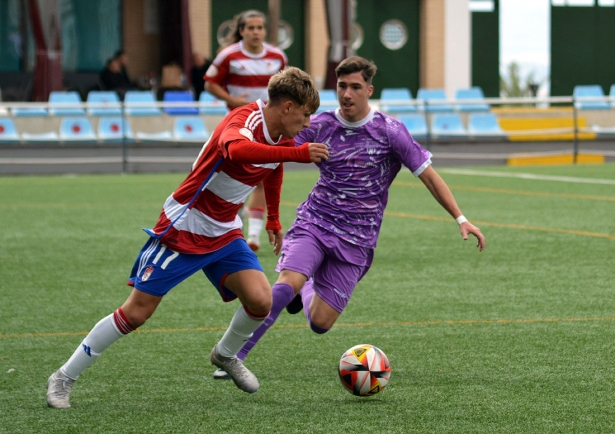 El Granada CF juvenil va lanzado en la segunda vuelta (J. PALMA)