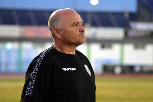 El entrenador del Purullena CF, José Antonio Díaz (J. PALMA)