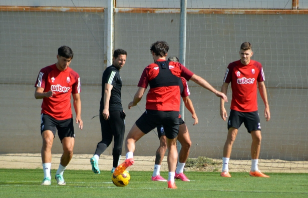 Entrenamiento del Granada CF (J. PALMA)