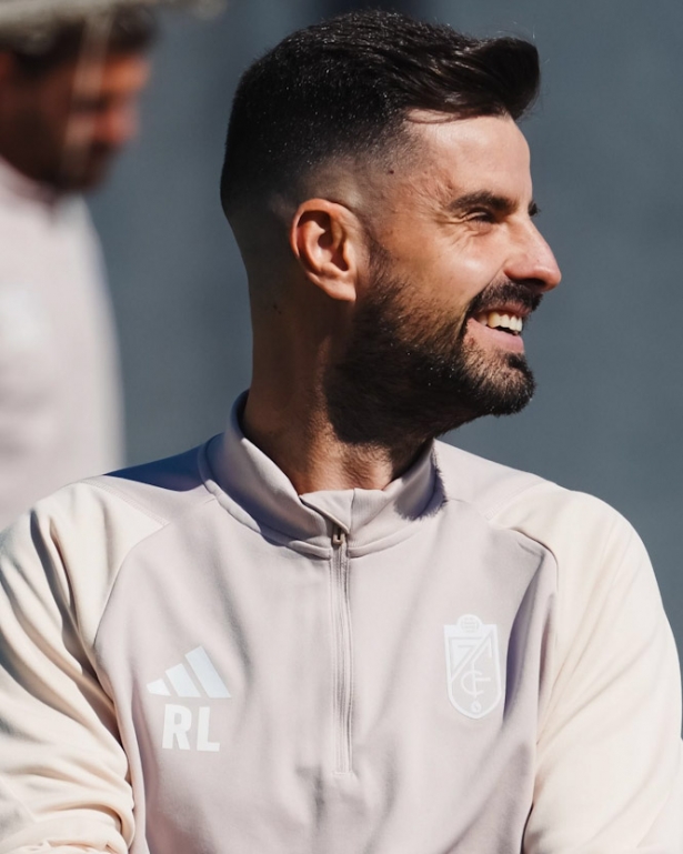 El entrenador del Granada CF Femenino, Roger Lamesa (GCF)