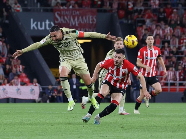 Antonio Puertas en una acción del partido (LOF)