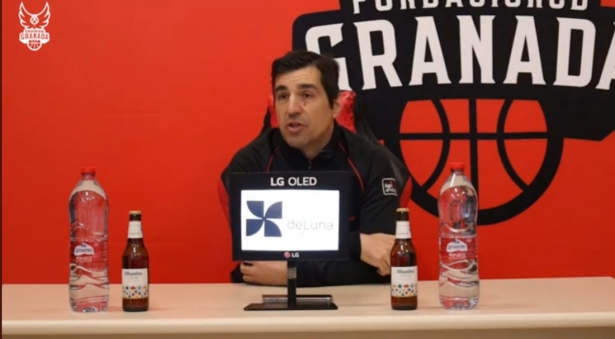 El entrenador del Covirán Granada, Pablo Pin (FUNDACIÓN CB GRANADA)
