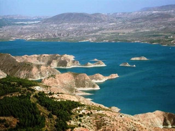 Embalse del Negratín (CUEVAS LA GRANJA)