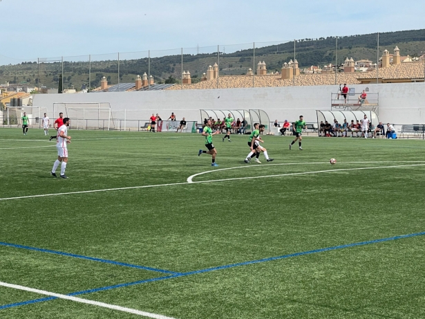 El CD Huétor Vega perdió ante el Rincón (CD HUÉTOR VEGA)