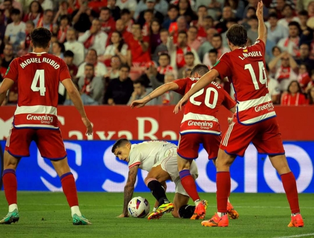 Ignasi Miquel en un lance del partido (LOF)