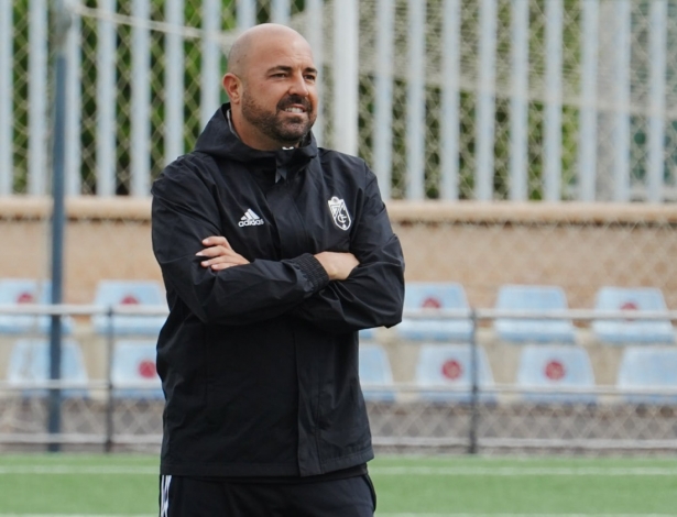 El entrenador del Granada CF juvenil, Raúl Barroso (GCF)