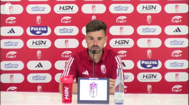 El entrenador del Granada CF Femenino, Roger Lamesa (GCF)