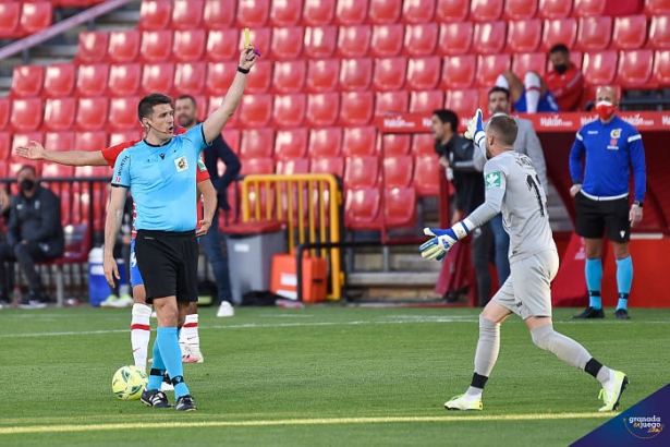 Díaz de Mera arbitrará al Granada CF (JOSÉ M. BALDOMERO)