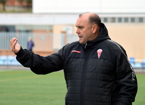 El entrenador del Guadix CF, Manolo Rojas 