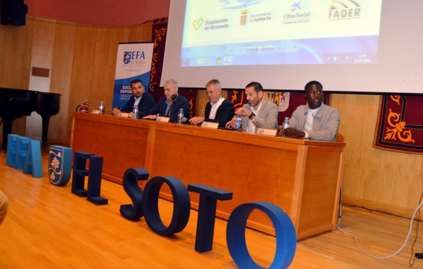 Acto de graduación de los nuevos entrenadores (J. PALMA)