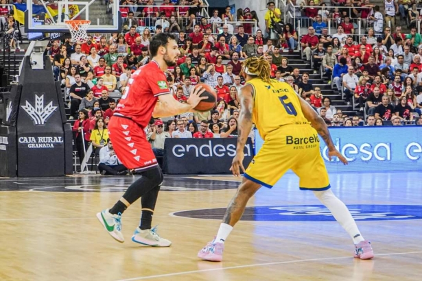 Lluís Costa durante el partido ante Dreamland Gran Canaria (JOSÉ VELASCO)