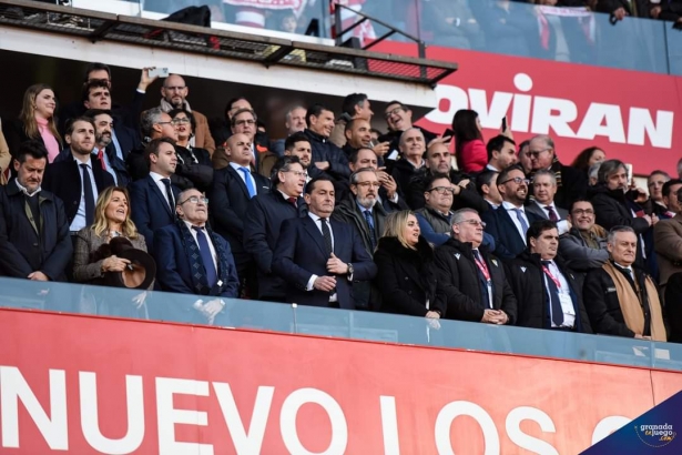 Carazo durante un partido en Los Cármenes esta temporada (GranadaenJuego) 