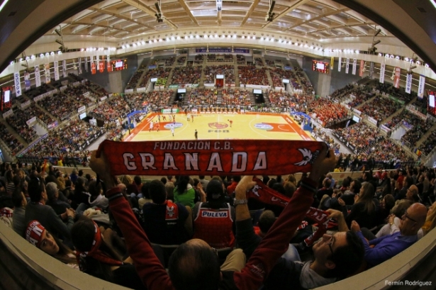 La afición rojinegra responde (COVIRAN GRANADA)