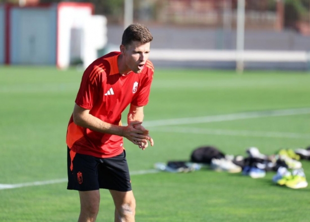 Gumbau se marcha al Rayo Vallecano (JORGE AZCOYTIA)