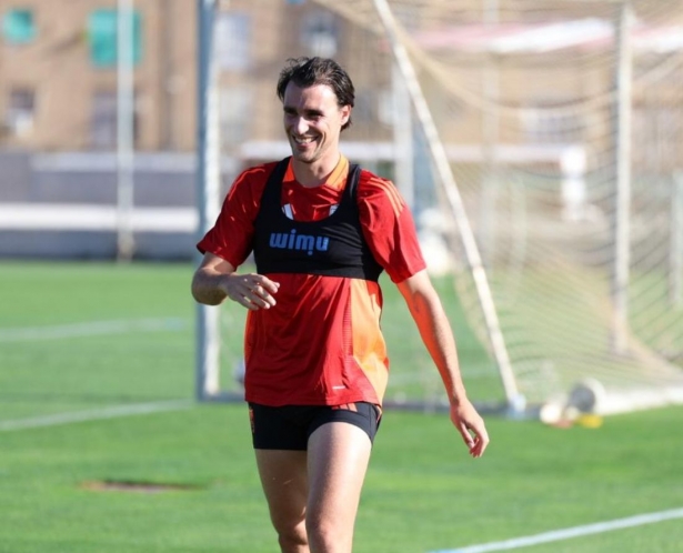 Miquel, sonriente en uno de los primeros entrenamientos del curso (JORGE AZCOYTIA)