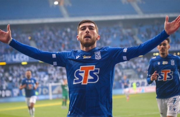El extremo georgiano podría estar cerca de Los Cármenes (DINAMO KYEV)
