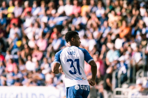 Loïc Williams podría llegar cedido a Los Cármenes (@LOICWILLIAMS)