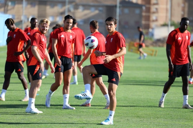 El equipo regresa a la Ciudad Deportiva (J. AZCOYTIA)