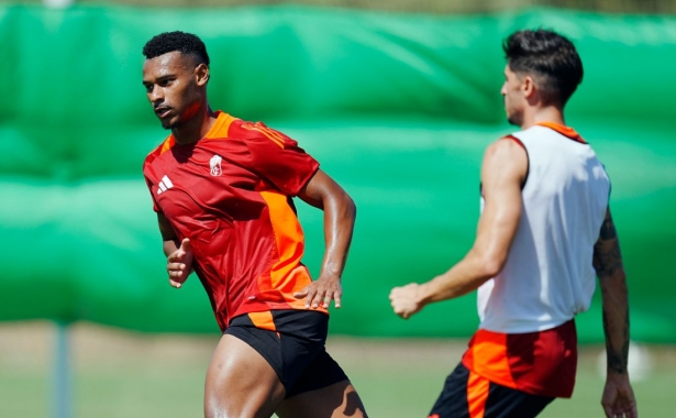 Williams podría reclamar pronto un puesto en el once (GRANADA CF)