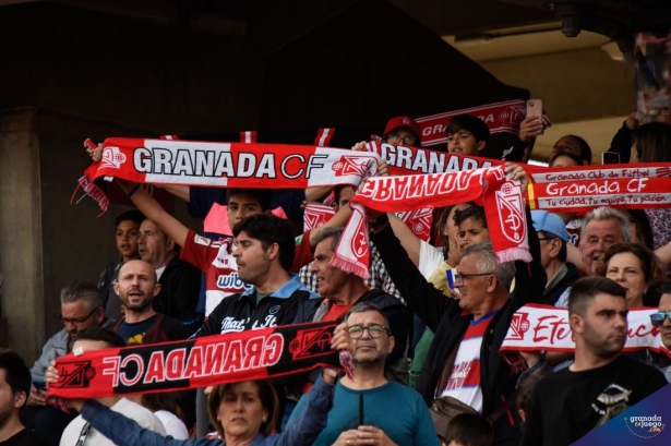 Los Cármenes se prepara para el primer partido de la temporada (JOSÉ M. BALDOMERO)