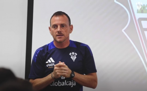 El técnico del Albacete espera un encuentro complicado 