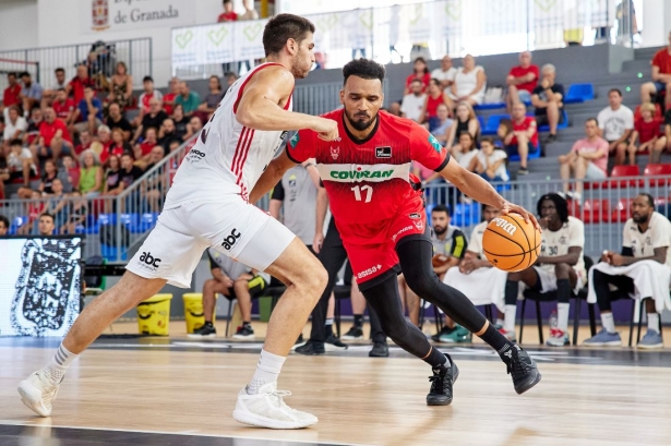 El Coviran se impuso con claridad al Flamengo (COVIRAN GRANADA)