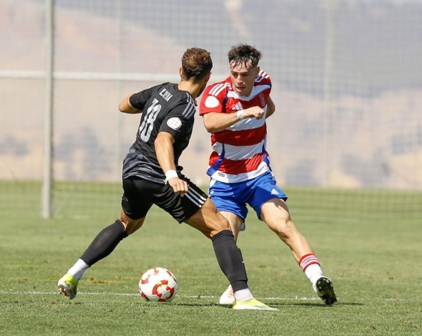 El recre consigue su primer triunfo (GRANADA CF)