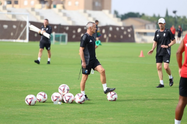 Escribá ha dirigido su primer entrenamiento (J. AZCOYTIA)
