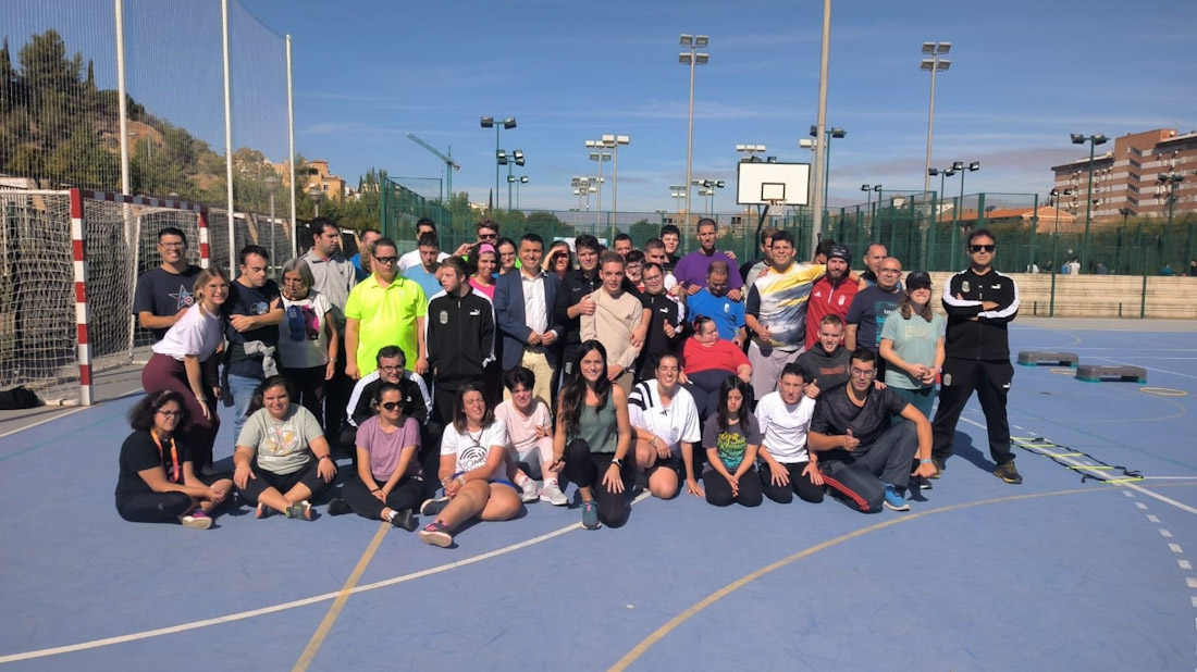 Jornada de deporte para personas con discapacidad, con el concejal de Deportes de Granada, Jorge Iglesias (AYUNTAMIENTO) Jornada de deporte para personas con discapacidad, con el concejal de Deportes de Granada, Jorge Iglesias (AYUNTAMIENTO)